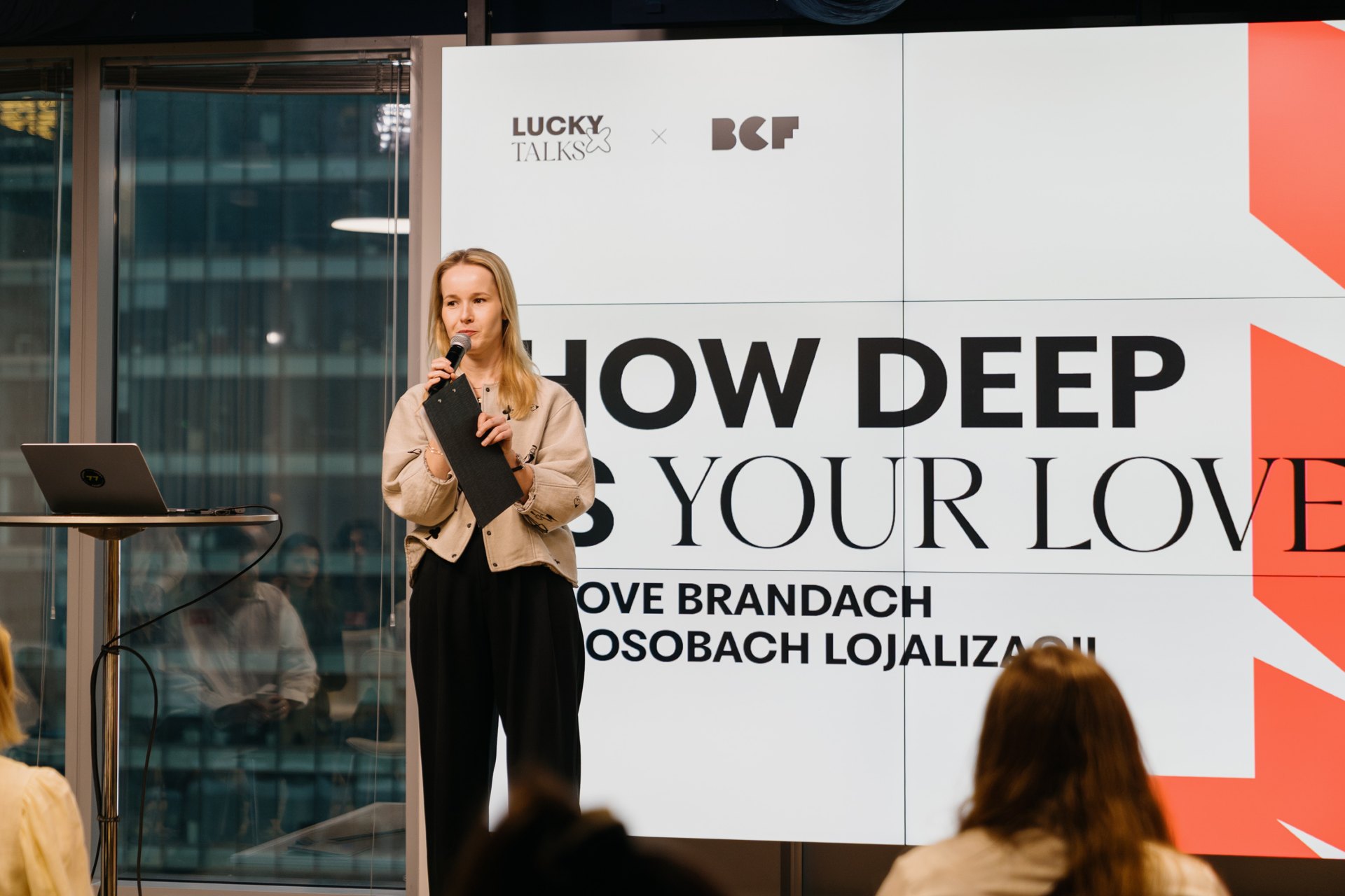 LUCKY TALKS — okładka galerii